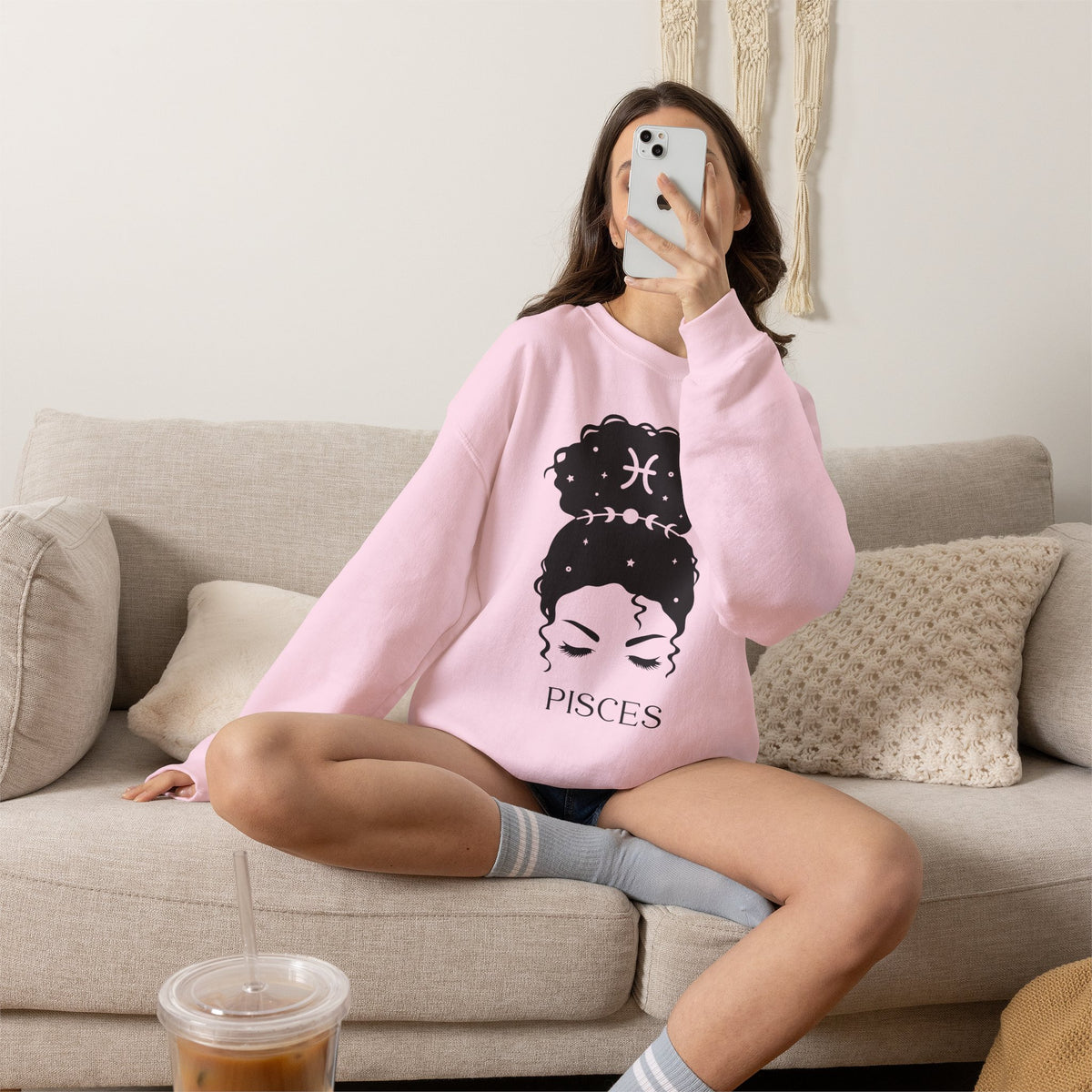 Fische Messy Bun Sweatshirt v5
